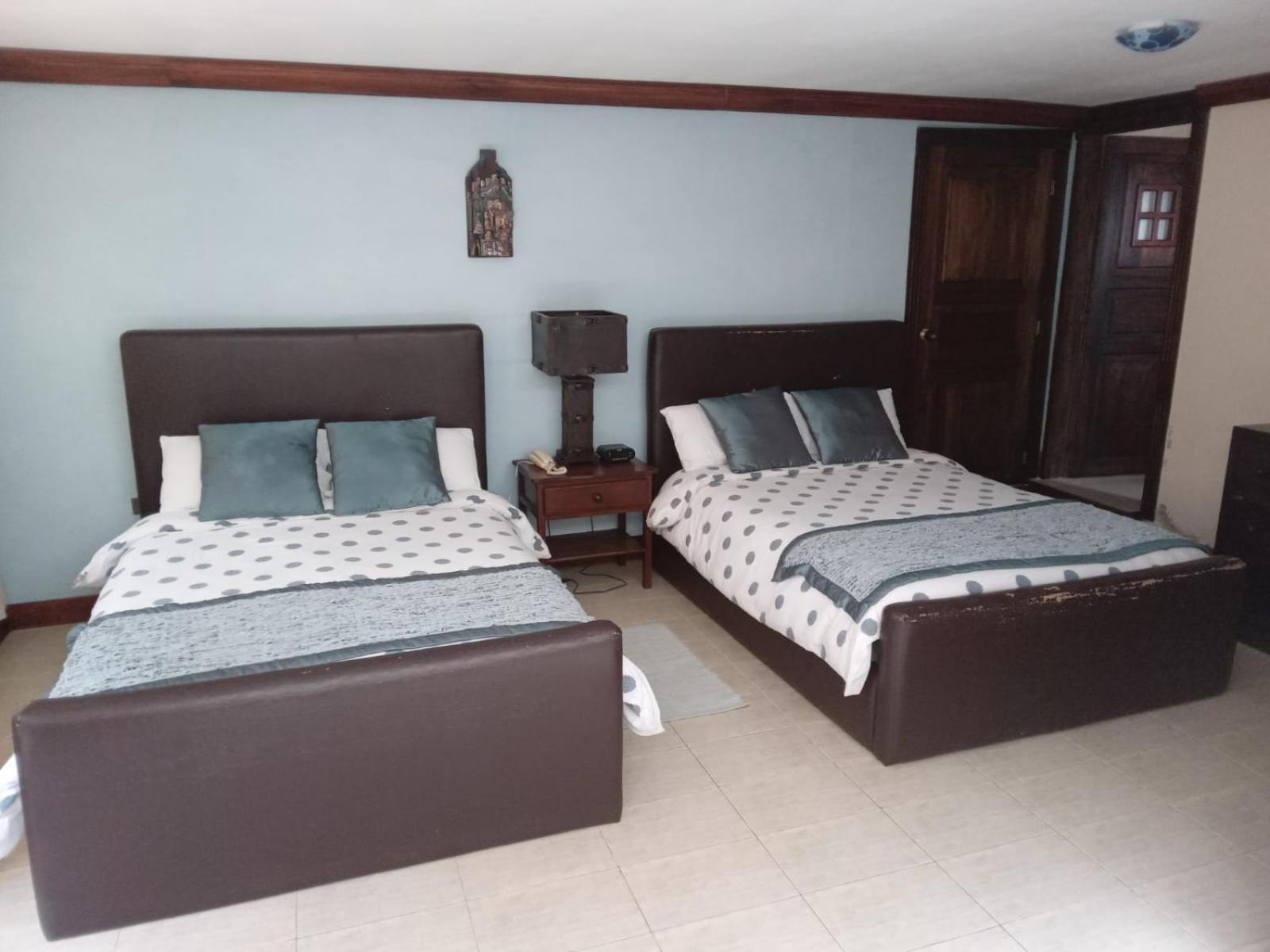 Quinta Loren Hosteria Ambato Bagian luar foto