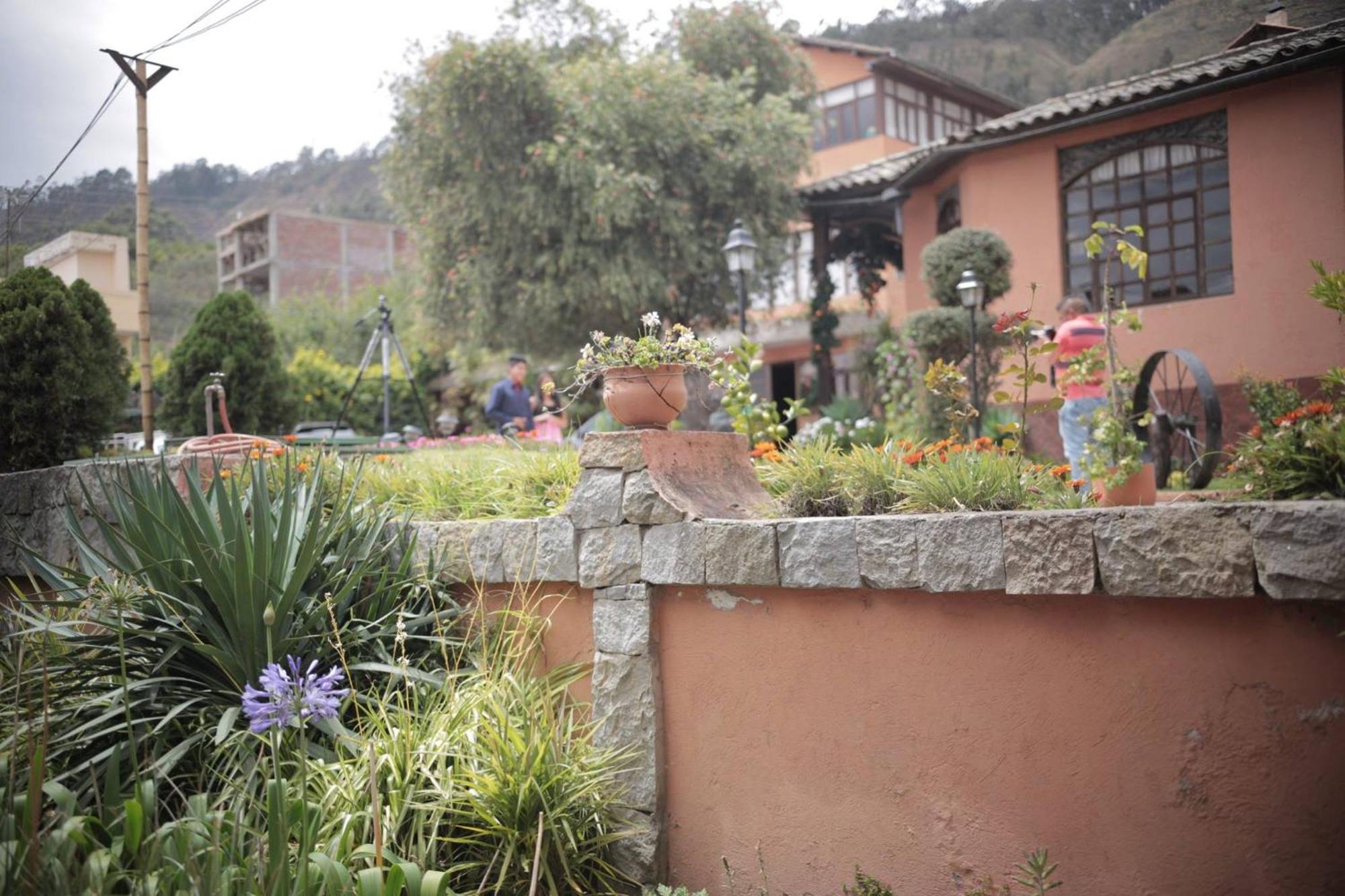 Quinta Loren Hosteria Ambato Bagian luar foto